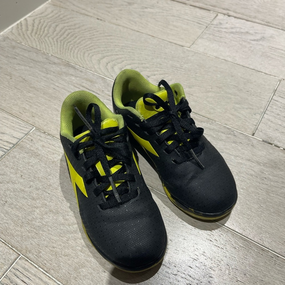 Diadora Kids Black and Neon Yellow Sneakers